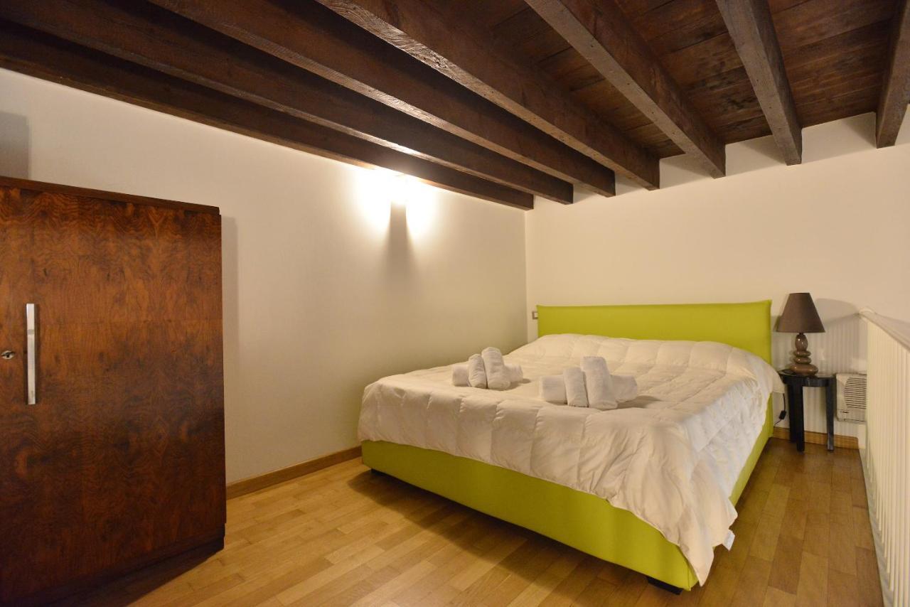 Izzhome City Center Cozy Cagliari Bagian luar foto
