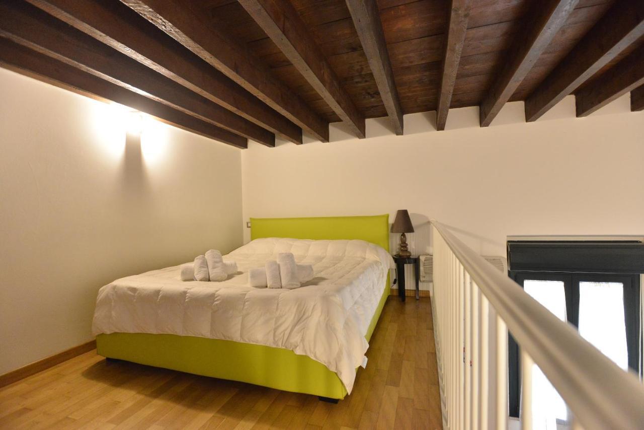 Izzhome City Center Cozy Cagliari Bagian luar foto
